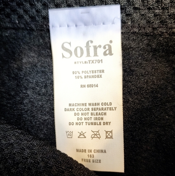 Sofra High-Waisted Seamless Black Leggings - Picture 10 of 12